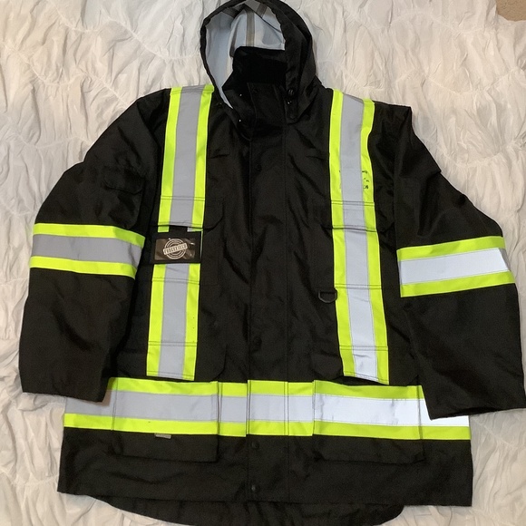 Light Weight Hi Vis Rain Jacket - Picture 1 of 5